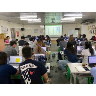 LINE_ALBUM_117 ai軟體線上課程_251114_10.jpg